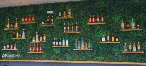 Jardín vertical certificado reacción al fuego Salvaje Plus de Bonerva instalado con textura natural y diseño tridimensional.